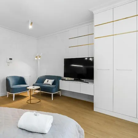 Studio Krysiewicza By Renters Apartment Poznan